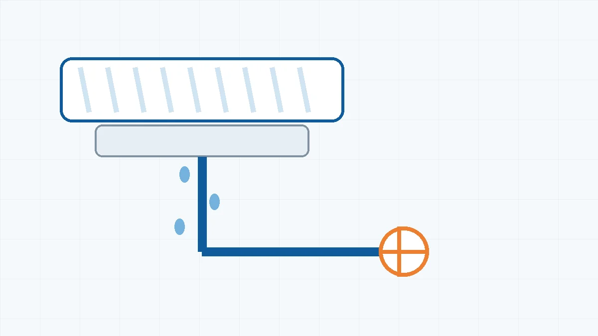 Technische Grafik eines Kühlraum-Verdampfers mit Kondensatwanne und Ablaufweg